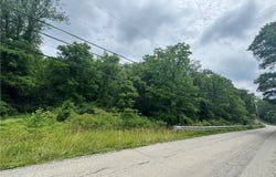 373 Lakeview Drive, South Strabane, PA 15301