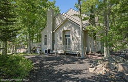 40 Summit Wind Drive, Lake Harmony, PA 18624