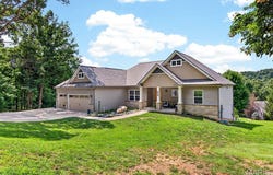 208 Berg Crossing Drive, Augusta, MO 63332