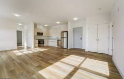 48 Chadwick St, Paterson City, NJ 07503-3108