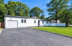 93 Putnam Avenue, West Babylon, NY 11704