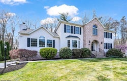 35 Cherbourg Dr, West Milford Twp., NJ 07480-1800