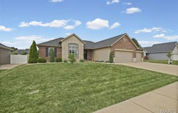 1305 Bradstreet Drive, O'Fallon, IL 62269
