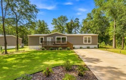 645 W Violet, DeFuniak Springs, FL 32433