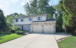 832 Humboldt Drive E, Columbus, OH 43230
