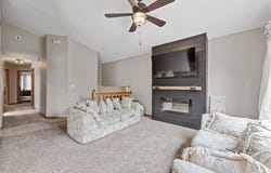 2030 Dows St, Ely, IA 52227