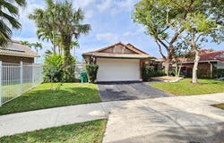 11375 N Point Dr, Cooper City, FL 33026