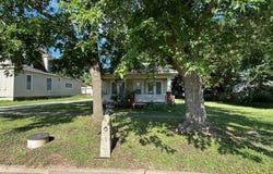 519  N 6th Street, Fredonia, KS 66736