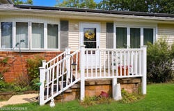 17 Darye Court, Toms River, NJ 08755