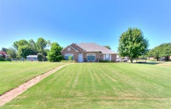 1308 Chipper Lane, Edmond, OK 73025