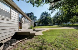 9011 E 75th Street, Raytown, MO 64138
