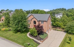 4019 Chelstead Way, Murrysville, PA 15668