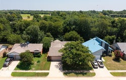 904 David Road, Moore, OK 73160