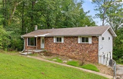 1128 Iris Drive, Rossville, GA 30741