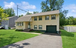 350 Birch Dr, Roselle Boro, NJ 07203-1911