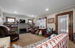 559 E Pleasant Street, Mt Vernon, MO 65712