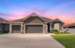 2010 NE 114th Terrace, Kansas City, MO 64155