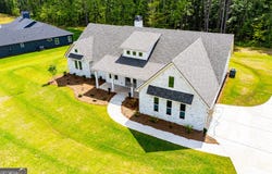 126 Woodford Drive, Roopville, GA 30170