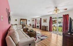 8924 Kenneth Drive, Des Plaines, IL 60016