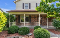 15034 Golfview Drive, Livonia, MI 48154