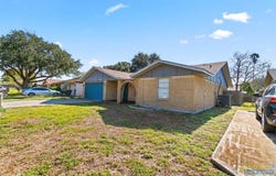 129 Spencer Ct., Harlingen, TX 78550