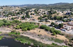 Denview Dr Vic Sandrock, Lake Hughes, CA 93532
