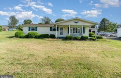 1743 W MAIN STREET, VALLEY VIEW, PA 17983