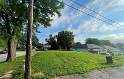 305 N 26th Street, St Joseph, MO 64501
