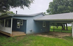 3242 E Fm 696, Lexington, TX 78947