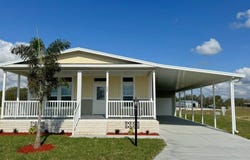 29 Freeport St, Sebring, FL 33870