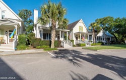 7 Canton Row, Beaufort, SC 29906