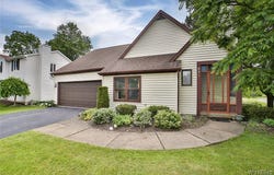 831 Robin Road, Amherst, NY 14228