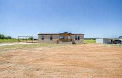 21 Kenzi Drive, Mineral Wells, TX 76067