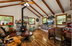 561 Geenen Rd, Cocolalla, ID 83813