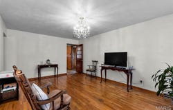 906 S Pacific Street, Cape Girardeau, MO 63703