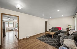 1680 Iowa Avenue E, Saint Paul, MN 55106