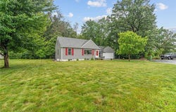 10221 Flamingo Street NW, Coon Rapids, MN 55433