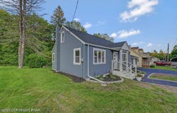 7 Brook Lane, Moscow, PA 18444