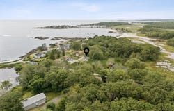2 Seal Lane, Biddeford, ME 04005