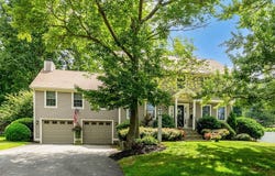 26 Delaware Ave, Danvers, MA 01923