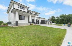 3504 E Broken Arrow St, Sioux Falls, SD 57103
