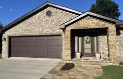 2119 COKER HAMPTON Drive, Stuttgart, AR 72160