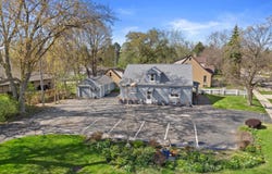 6213 N Green Bay Ave, Glendale, WI 53209