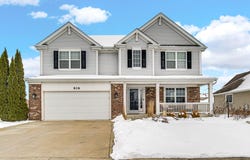 828 Kildare Drive, Crown Point, IN 46307