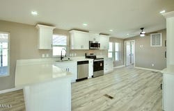 1470 S BOWMAN Road, Apache Junction, AZ 85119