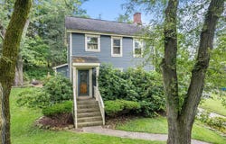 111 Hillcrest Dr, Ross Twp, PA 15237