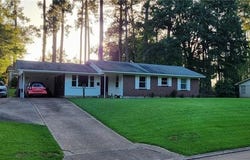 120 HEMBLING Drive, Pineville, LA 71360