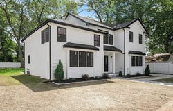 24 Lake St, Wrentham, MA 02093
