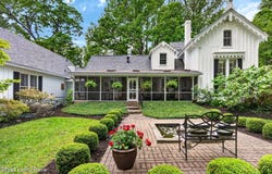 115 Tuliphurst Dr, Pewee Valley, KY 40056