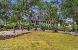 500 W St George, Southport, NC 28461